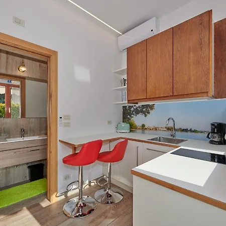 Appartamento Front With Loft Bed And Pool