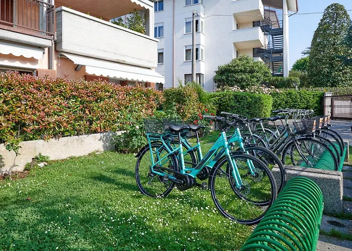 Apartment Front With Loft Bed And Pool Bardolino