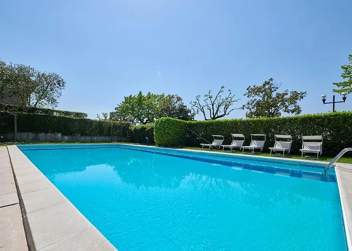Front With Loft Bed And Pool Apartment